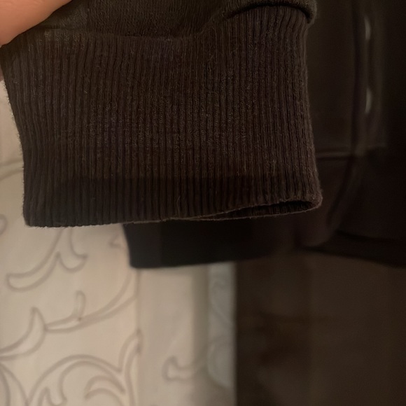 Calvin Klein - Picture 3 of 3